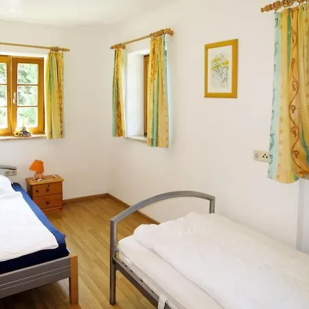 Neunussberg Sleeps 25 Pool T758970 *