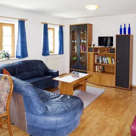 Neunussberg Sleeps 25 Pool T758970 度假居
