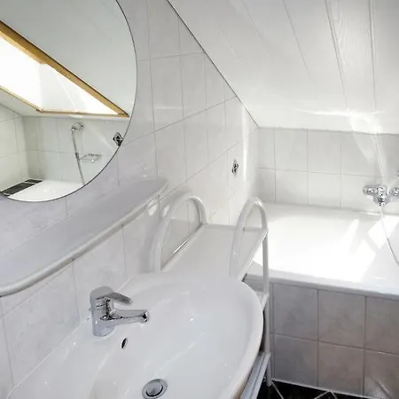 度假居 Neunussberg Sleeps 25 Pool T758970