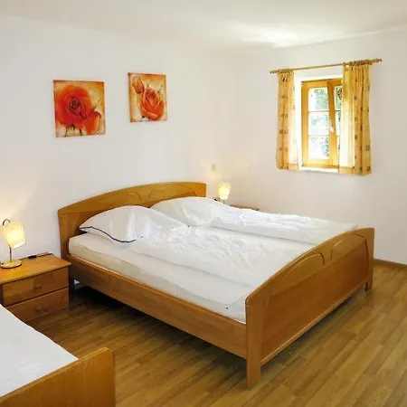 度假居 Neunussberg Sleeps 25 Pool T758970